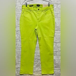 NWT NYDJ Sheri Slim Women's Jeans Size 10 LiftXTuck Technology Lime Green